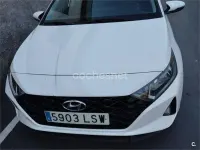 Usado Hyundai i20 100 CV (73 kW) 2021 Blanco Utilitario