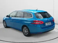 Usado Peugeot 308 SW Allure 132 CV (97 kW) 2021 Azul Familiar