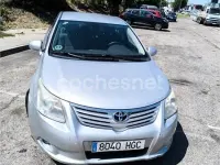 Usado Toyota Avensis Active 126 CV (92 kW) 2011 Gris / plata Berlina
