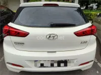 Usado Hyundai i20 84 CV (61 kW) 2015 Blanco Berlina