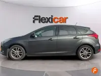 Usado Ford Focus Titanium 125 CV (91 kW) 2018 Gris Utilitario