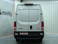 Begagnad Iveco Daily 156 HK (114 kW) 2022 Vit Van