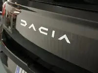 Usado Dacia Sandero Expression 101 CV (74 kW) 2025 Negro Berlina