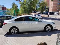 Usado Opel Insignia Selective 120 CV (88 kW) 2016 Blanco Berlina