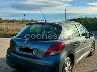 Usado Peugeot 207 Envy 70 CV (51 kW) 2011 Gris / plata Berlina