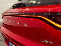 Usado Lexus LBX 136 CV (100 kW) 2025 Rojo SUV