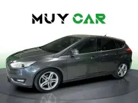 Usado Ford Focus Titanium 125 CV (91 kW) 2018 Gris Utilitario