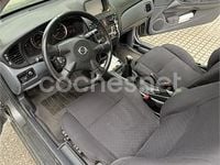 Usado Nissan Almera 82 CV (60 kW) 2005 Gris / plata Berlina