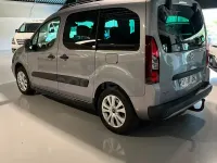 Usado Citroën Berlingo XTR 120 CV (88 kW) 2015 Gris / plata Monovolumen
