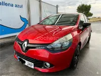Usado Renault Clio IV Authentique 75 CV (55 kW) 2015 Rojo Berlina