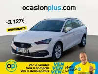 Usado Seat Leon Style 130 CV (95 kW) 2023 Blanco Familiar