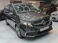 Usado Mercedes V300 Avantgarde 239 CV (175 kW) 2023 Gris / plata Monovolumen