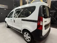 Usado Dacia Dokker Ambiance 98 CV (72 kW) 2021 Blanco Monovolumen