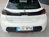 Usado Peugeot 208 Active 100 CV (73 kW) 2021 Blanco Utilitario