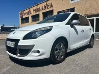 Usado Renault Scénic III 95 CV (69 kW) 2012 Monovolumen