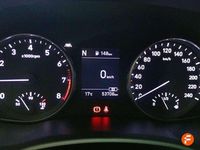 Usado Hyundai i30 120 CV (88 kW) 2022 Rojo Berlina