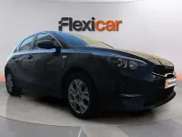 Usado Kia Ceed 136 CV (100 kW) 2023 Gris Utilitario
