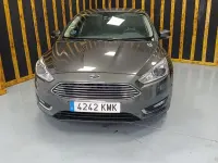 Usado Ford Focus Titanium 125 CV (91 kW) 2017 Gris / plata Berlina