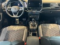 Usado VW T-Roc R-line 150 CV (110 kW) 2023 Gris / plata SUV