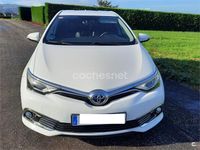 Usado Toyota Auris Hybrid Advance 136 CV (100 kW) 2017 Blanco Berlina