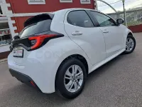 Usado Toyota Yaris 125 CV (91 kW) 2021 Azul Utilitario