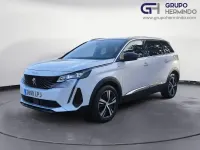 Usado Peugeot 5008 GT 130 CV (95 kW) 2021 Blanco Monovolumen