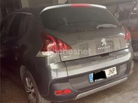 Usado Peugeot 3008 Style 120 CV (88 kW) 2015 Gris / plata Familiar