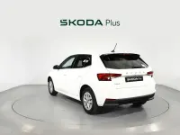 Usado Skoda Fabia Selection 80 CV (58 kW) 2025 Blanco Utilitario