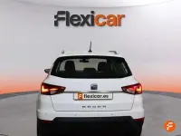 Usado Seat Arona Style 110 CV (80 kW) 2021 Blanco SUV