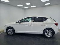 Usado Seat Leon Reference 110 CV (80 kW) 2018 Blanco Berlina
