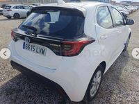 Usado Toyota Yaris Hybrid Active 116 CV (85 kW) 2022 Blanco Berlina