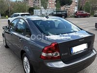 Usado Volvo S40 Kinetic 125 CV (91 kW) 2005 Gris / plata Berlina
