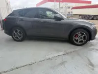 Usado Alfa Romeo Stelvio Sprint 190 CV (139 kW) 2022 Gris SUV