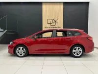 Usado Toyota Corolla Active 122 CV (89 kW) 2020 Rojo Familiar