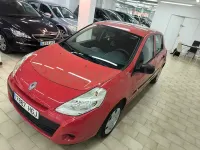 Usado Renault Clio II 75 CV (55 kW) 2011 Granate Berlina