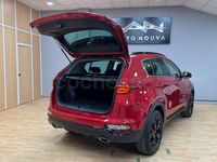 Usado Kia Sportage 136 CV (100 kW) 2022 Granate SUV