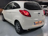 Usado Ford Ka Trend 69 CV (50 kW) 2015 Blanco Berlina