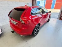 Usado Volvo XC60 R-Design Momentum 150 CV (110 kW) 2017 Rojo SUV
