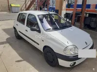 Usado Renault Clio II 80 CV (58 kW) 2001 Blanco Berlina