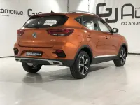 Usado MG ZS Comfort 106 CV (77 kW) 2023 Naranja Berlina