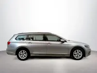 Usado VW Passat Business 150 CV (110 kW) 2022 Plateado Familiar