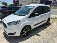 Usado Ford Tourneo Courier Trend 75 CV (55 kW) 2017 Blanco Monovolumen