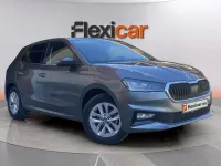 Usado Skoda Fabia Selection 80 CV (58 kW) 2025 Gris Utilitario