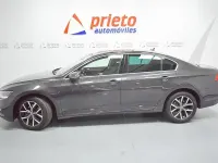 Usado VW Passat Executive 150 CV (110 kW) 2021 Gris / plata Berlina