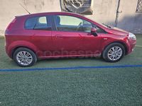 Usado Fiat Punto Dynamic 70 CV (51 kW) 2006 Granate Utilitario