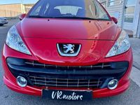 Usado Peugeot 207 90 CV (66 kW) 2006 Rojo Berlina