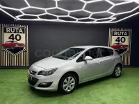 Usado Opel Astra Selective 110 CV (80 kW) 2015 Gris / plata Berlina