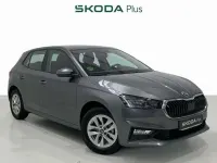 Usado Skoda Fabia 95 CV (69 kW) 2026 Gris Utilitario