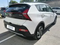 Usado Hyundai Bayon 101 CV (74 kW) 2022 Blanco SUV