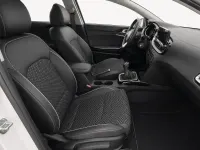 Usado Kia Ceed 120 CV (88 kW) 2022 Blanco Utilitario